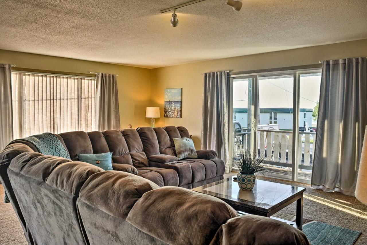 East Tawas Apartment Near Lake Huron And Downtown! Kültér fotó