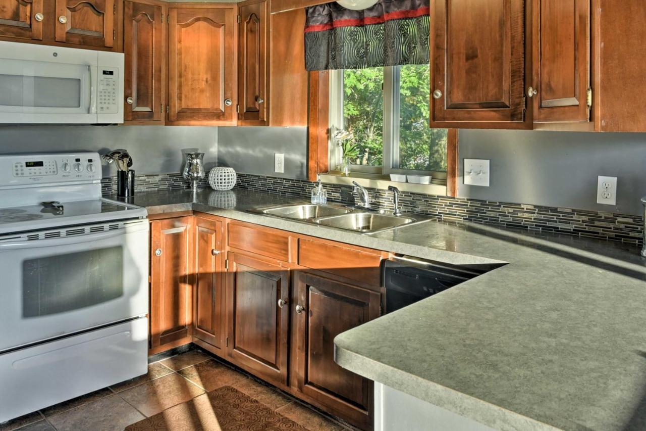 East Tawas Apartment Near Lake Huron And Downtown! Kültér fotó